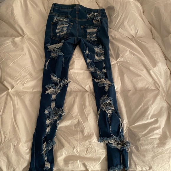 Fashion Nova Size 5 Super Ripped Jeans - Picture 9 of 11